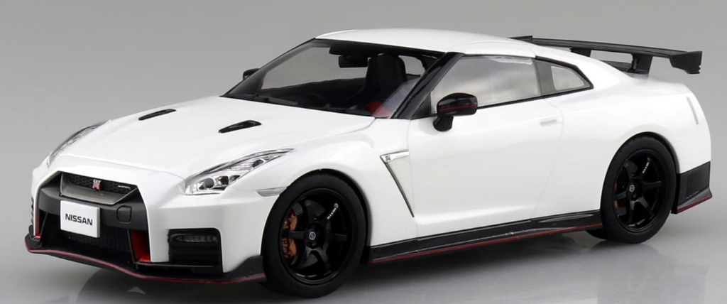 Aoshima 1/32 Nissan R35 GT-R NISMO 2017 | Precision Scale Model - Authentic JDM Collectible - Brand New