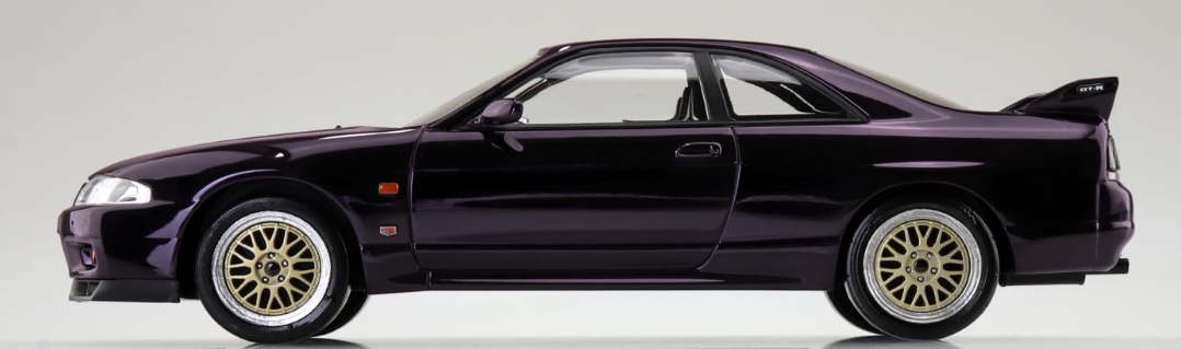 Aoshima 1/32 Nissan R33 Skyline GT-R | Midnight Purple - Custom Wheel Version - Snap-Fit Model Kit - No Glue/Paint Required - JDM Authentic