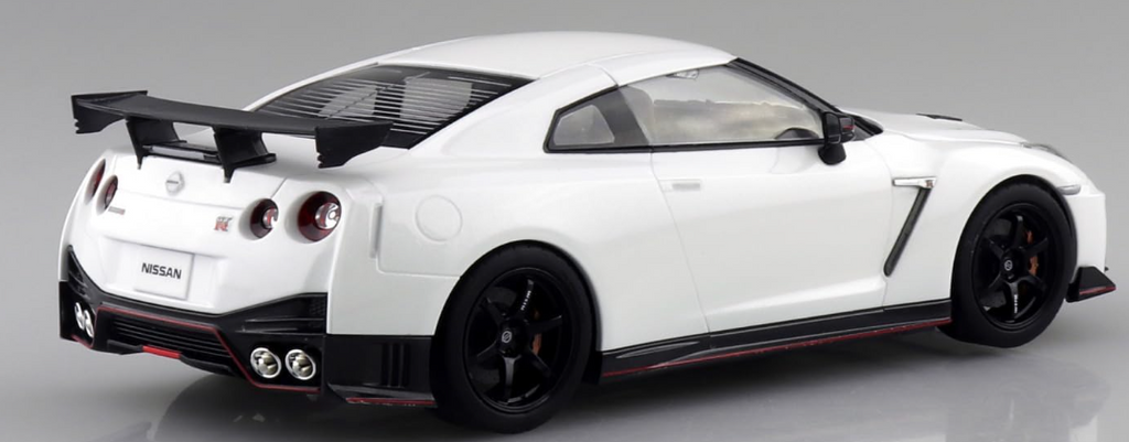 Aoshima 1/32 Nissan R35 GT-R NISMO 2017 | Precision Scale Model - Authentic JDM Collectible - Brand New