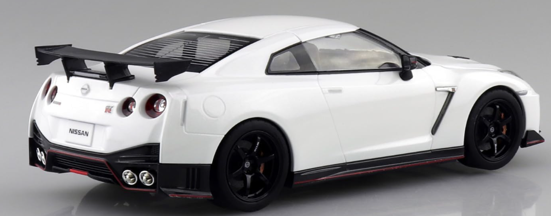 Aoshima 1/32 Nissan R35 GT-R NISMO 2017 | Precision Scale Model - Authentic JDM Collectible - Brand New