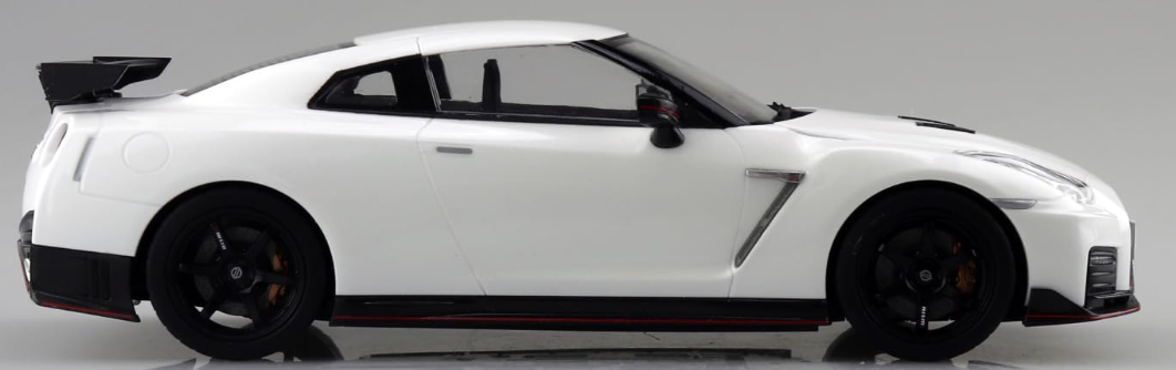 Aoshima 1/32 Nissan R35 GT-R NISMO 2017 | Precision Scale Model - Authentic JDM Collectible - Brand New